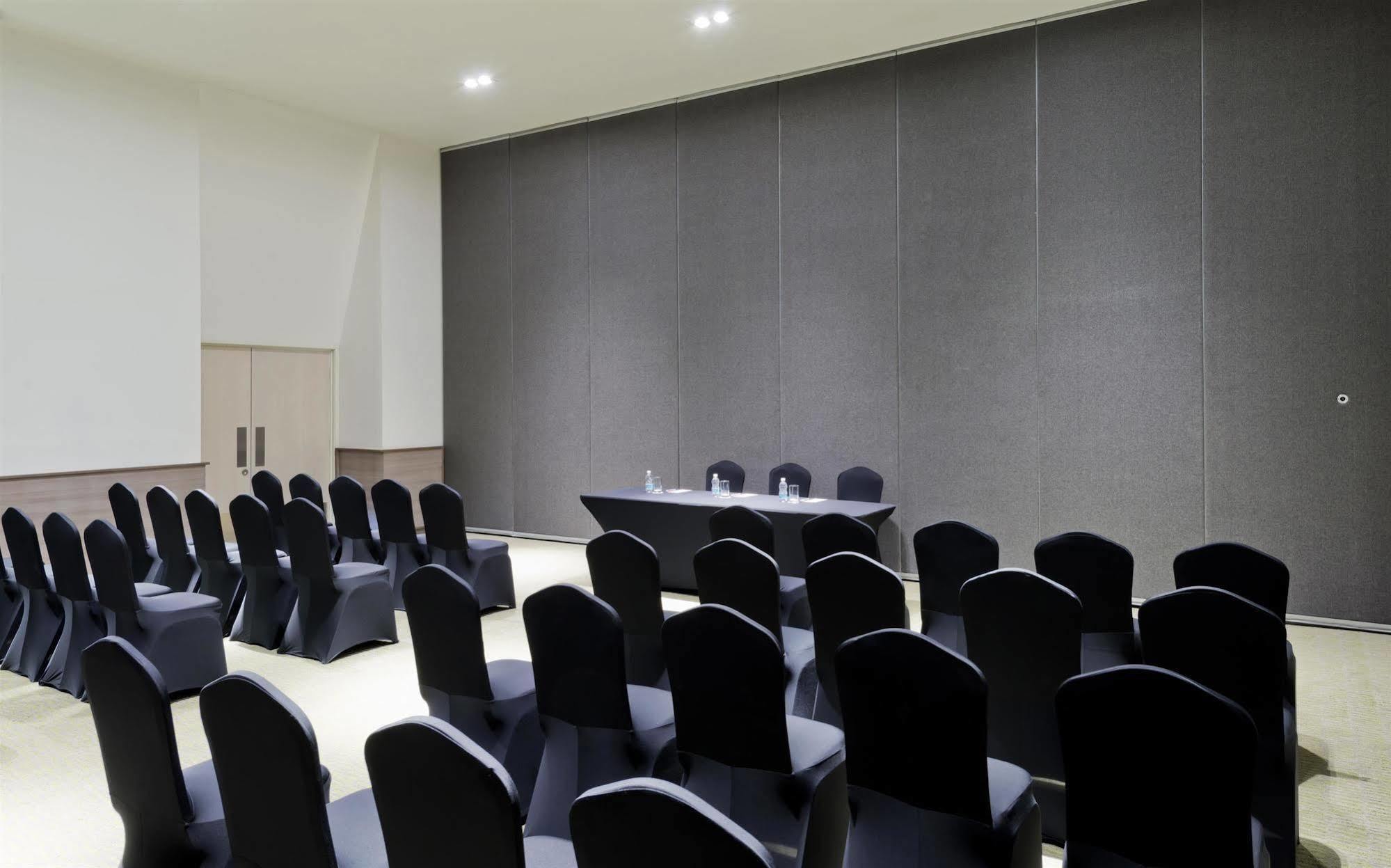 Fiesta Inn Morelia Altozano Exterior photo