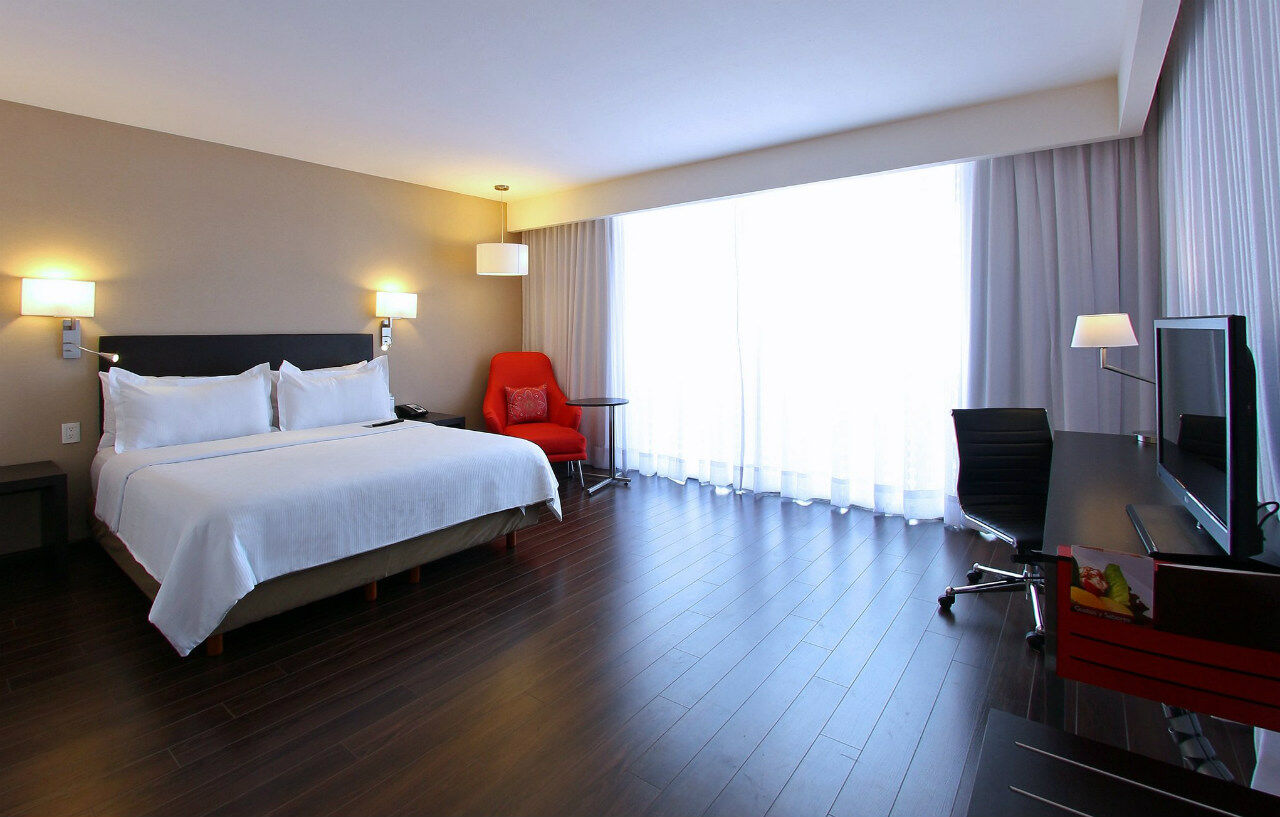 Fiesta Inn Morelia Altozano Exterior photo